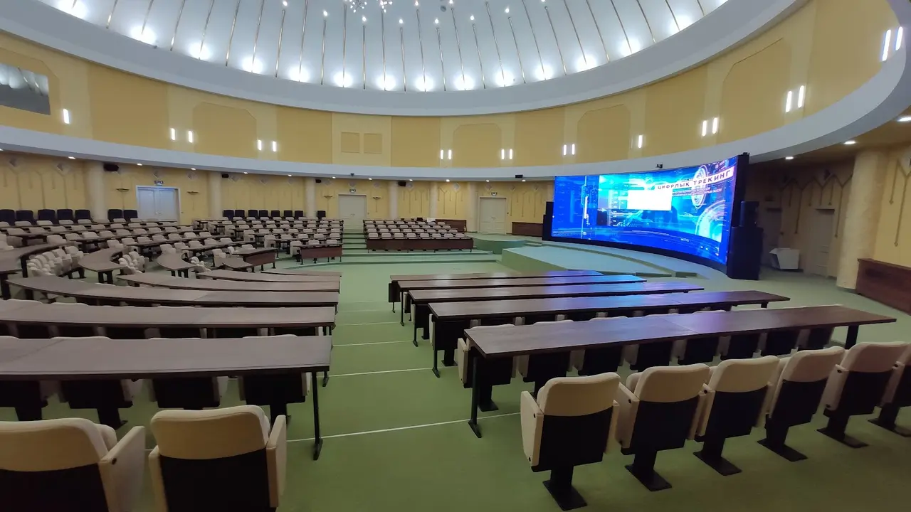 Здание Академия государственного управления при Президенте Республики Казахстан, Astana