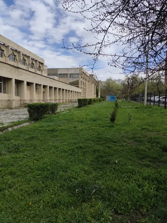 Бишкекский государственный университет имени Кусеина Карасаева, Bishkek — фото 4