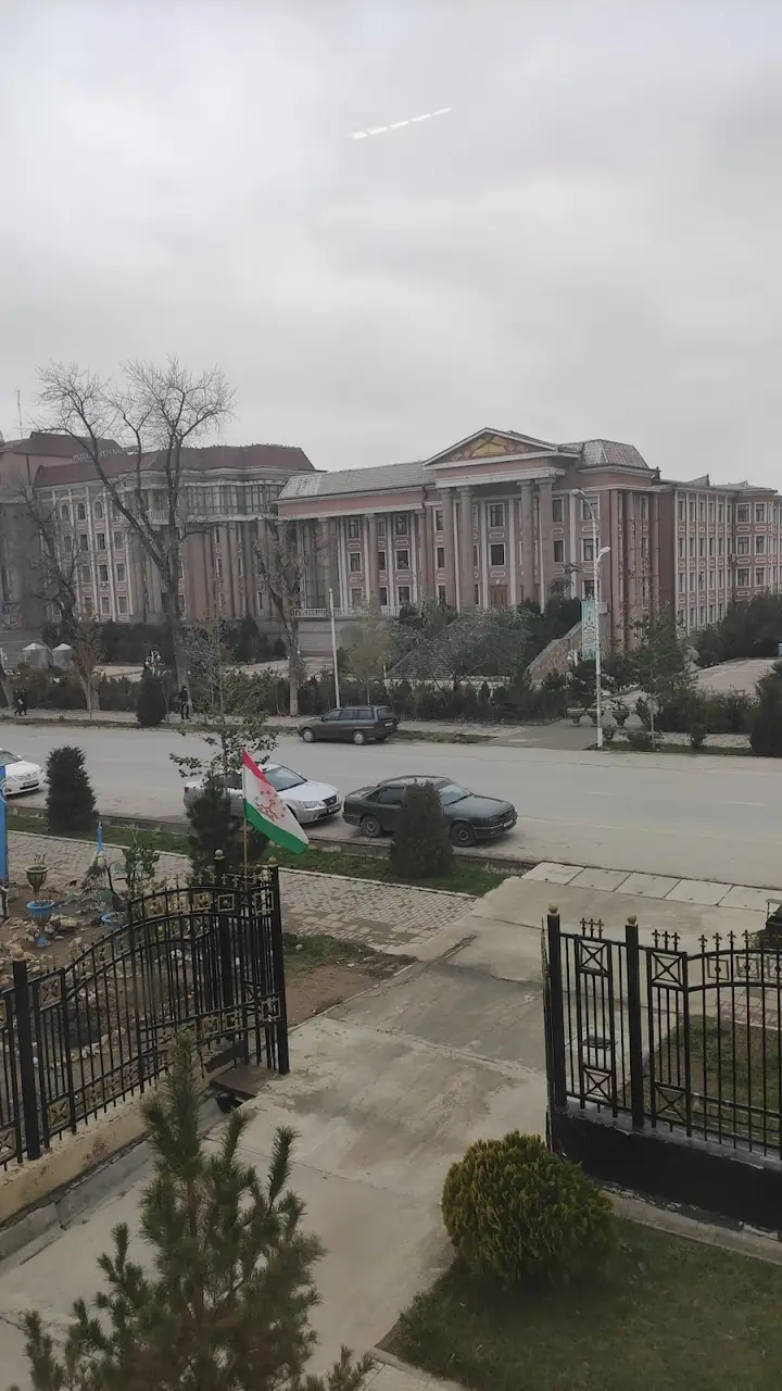 Вход Данғаринский государственный университет, Dangara